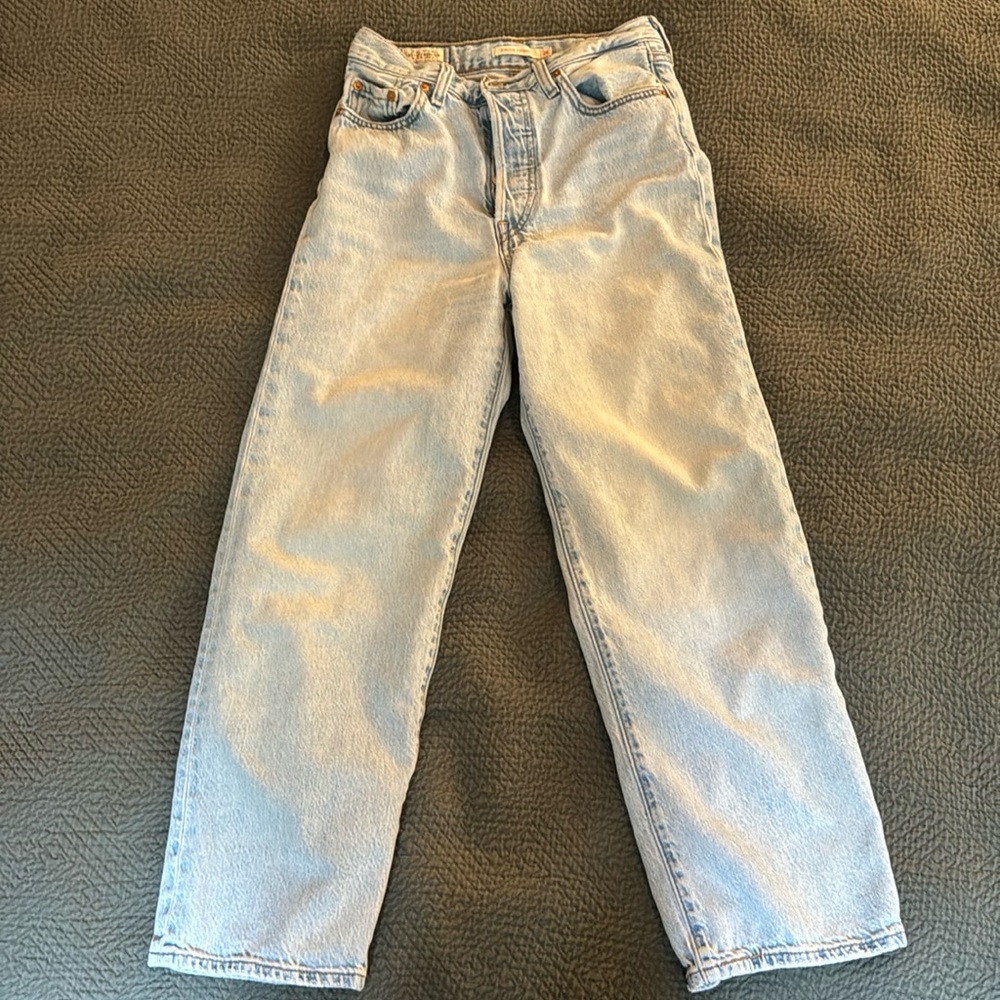 Levi’s Ribcage Straight Ankle Jeans